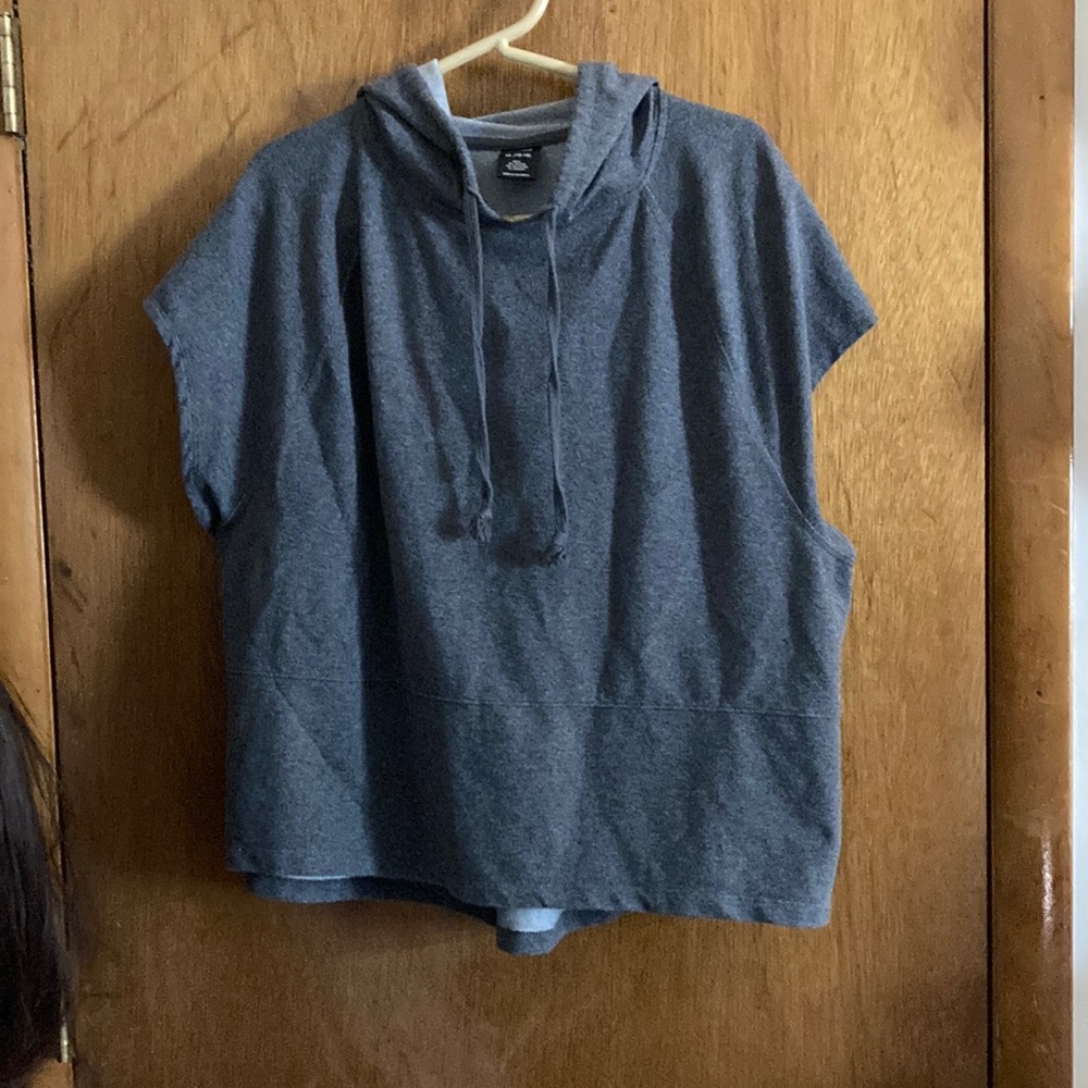 3/$10 Item! Avia Hooded Crop Top Size XL